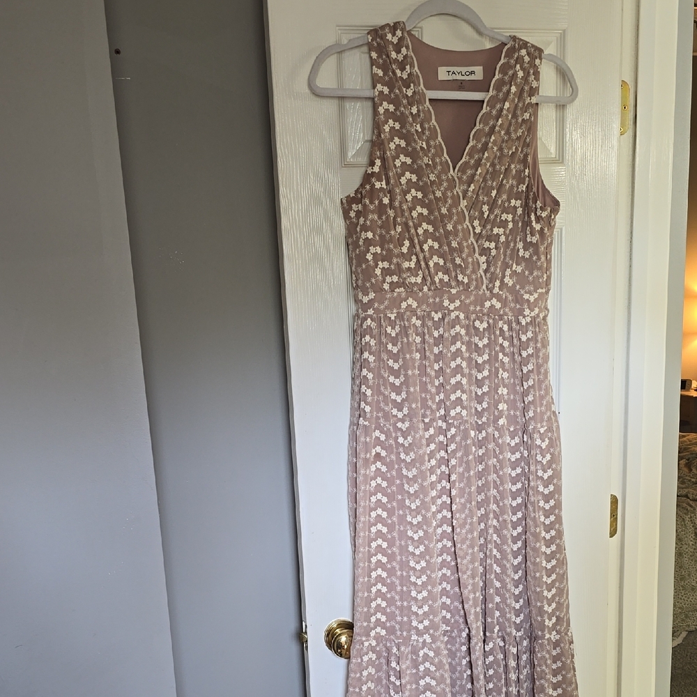 Taylor Pink and Gold Sleeveless V-Neck Maxi Dress